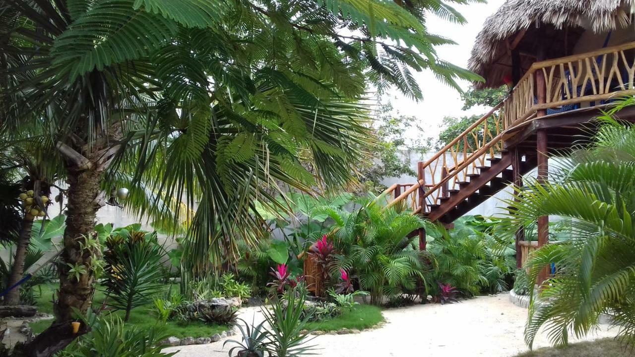 Zamunda Garden View Hotel ตูลุม ภายนอก รูปภาพ